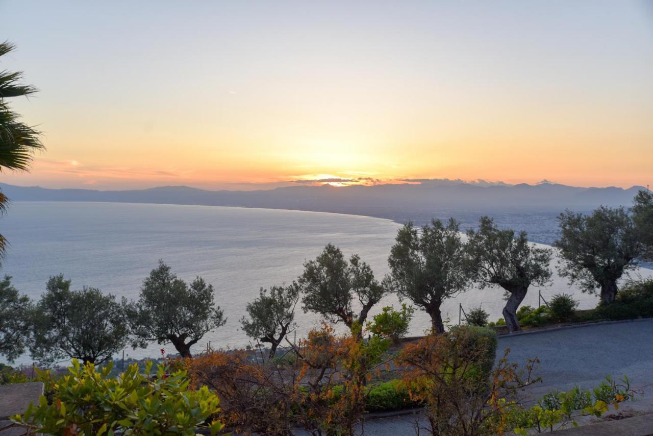 Ryalos Villas Kalamata Bagian luar foto